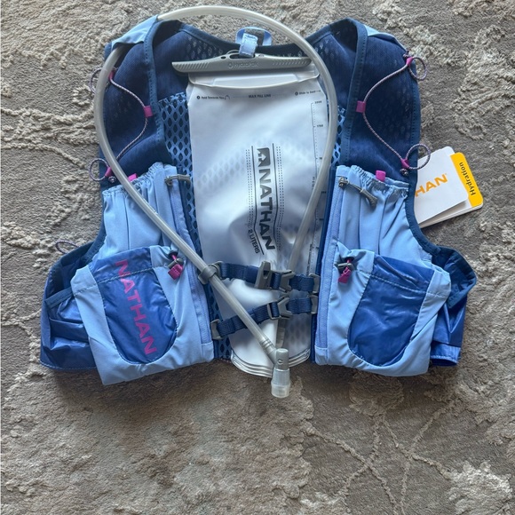 Nathan Women's Vapor Airess 3.0 Hydration Vest - 2025 NWT FITS L-XXL - Picture 8 of 13